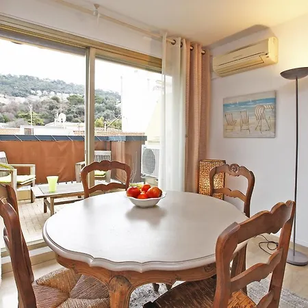 6 Personnes Avec Terrasse Le Port Apartman Nizza